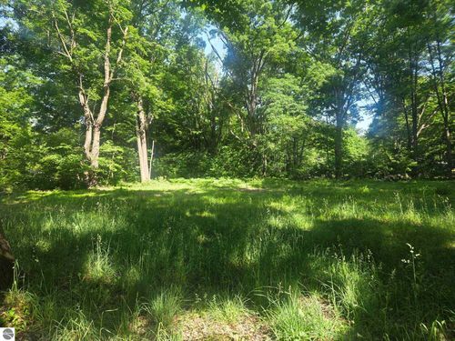 7820 Wilderness Dr, Weidman, MI, 48893-9739 | Card Image