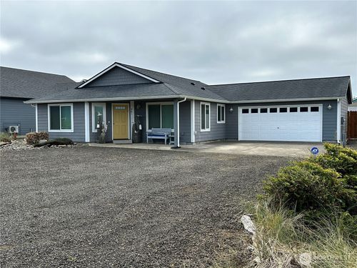 461 S Portal Loop Sw, Ocean Shores, WA, 98569-9367 | Card Image