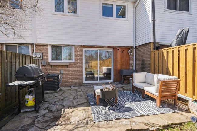 710A Krosno Blvd, House attached with 3 bedrooms, 2 bathrooms and 2 parking in Pickering ON | Image 29