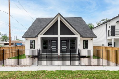 a-2316 Mckee St, Houston, TX, 77009-7987 | Card Image