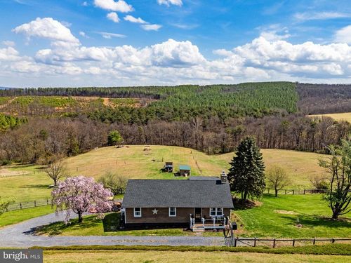 740 Whitacre Rd, GORE, VA, 22637-2153 | Card Image