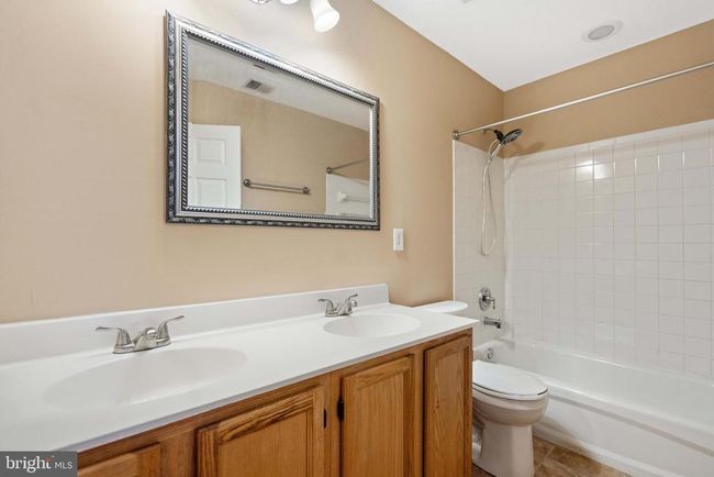 2568 Sylvan Moor Ln, Townhouse with 3 bedrooms, 4 bathrooms and null parking in WOODBRIDGE VA | Image 21