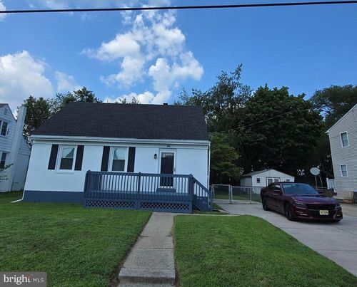 419 Ives Ave, CARNEYS POINT, NJ, 08069-2615 | Card Image