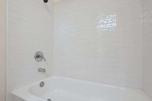 APT-210 - 2401 Leon St, Condo with 2 bedrooms, 2 bathrooms and 2 parking in Austin TX | Image 23