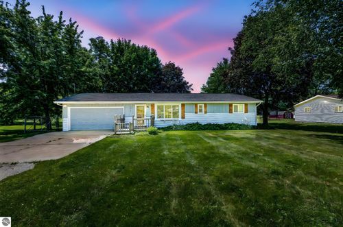 10201 Tittabawassee Rd, Freeland, MI, 48623-9257 | Card Image