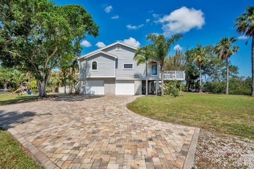 3858 Shore Blvd, OLDSMAR, FL, 34677-5636 | Card Image