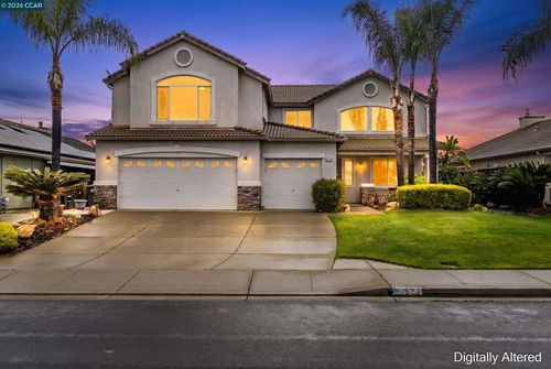 523 Whitehall Ct, Oakley, CA, 94561-6322 | Card Image