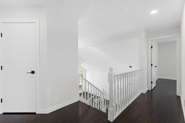 919 Shawnee Dr Sw, House other with 5 bedrooms, 4 bathrooms and 4 parking in Calgary AB | Image 31