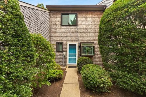 84-84 Roundhouse Rd, Bourne, MA, 02532-3891 | Card Image