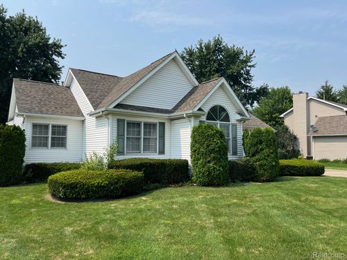 373 Mansfield Dr, Lapeer, MI, 48446-7772 | Card Image