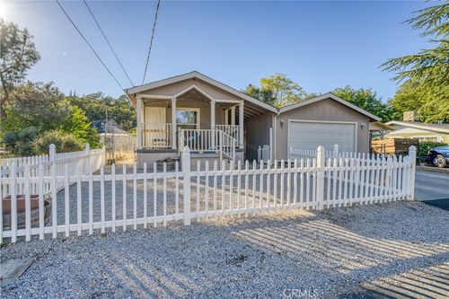 3377 13th St, Clearlake, CA, 95422-9675 | Card Image