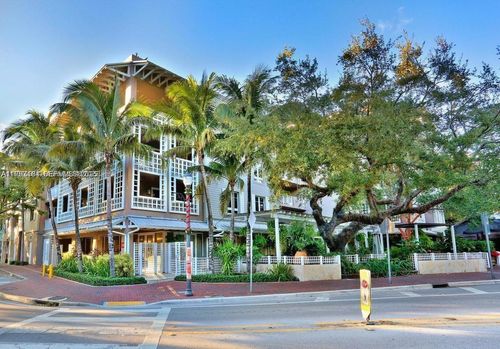 204-3540 Main Hwy, Miami, FL, 33133-5933 | Card Image