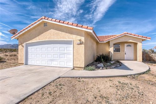 7086 Sheridan, 29 Palms, CA, 92277 | Card Image