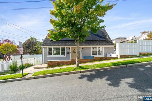 340 Marsan Dr, Carlstadt, NJ, 07072-1743 | Card Image