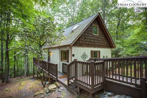 421 Bear Ridge Trl, Fleetwood, NC, 28626-9729 | Card Image