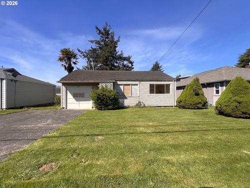 1023 N Knott St, Coquille, OR, 97423 | Card Image
