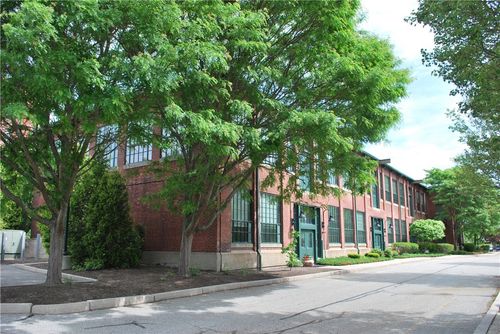 104-180 Allen St, Woonsocket, RI, 02895-4300 | Card Image