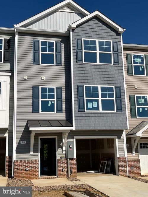 139 Olga Dr, MARTINSBURG, WV, 25403-1838 | Card Image