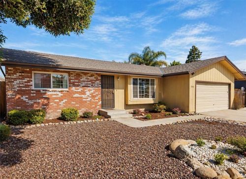 2908 S Martin St, Visalia, CA, 93277-7707 | Card Image