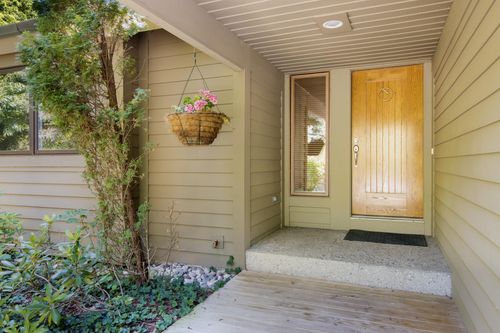 6173 Red Fox Run, Traverse City, MI, 49686-6103 | Card Image