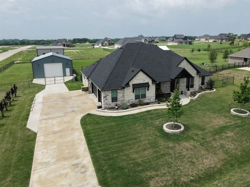 460 Tristin Ln, Waxahachie, TX, 75167-9203 | Card Image