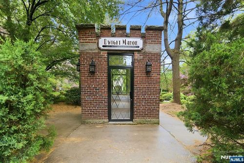 100 Palisade Ave, Bogota, NJ, 07603-1726 | Card Image