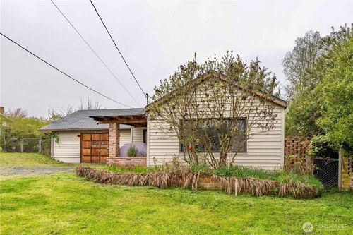 2920 S Peabody St, Port Angeles, WA, 98362-6945 | Card Image