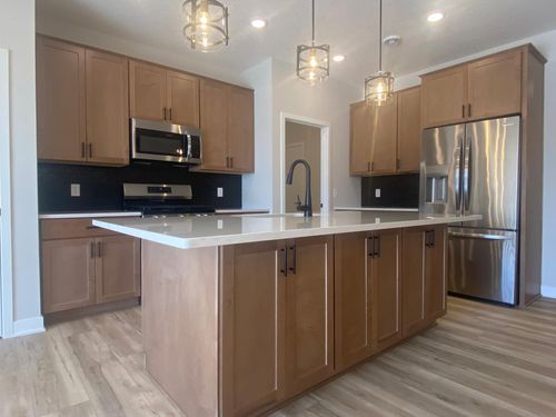 13763 Hollybrook Cir, Apple Valley, MN, 55124-6310 | Card Image
