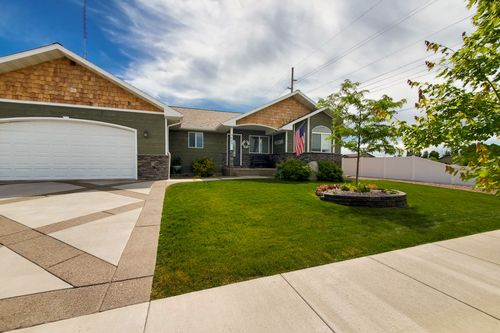 3605 12th Street Ne, Great Falls, MT, 59404 | Card Image