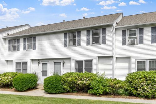 32 Lochmere Lane, Nashua, NH, 03063 | Card Image