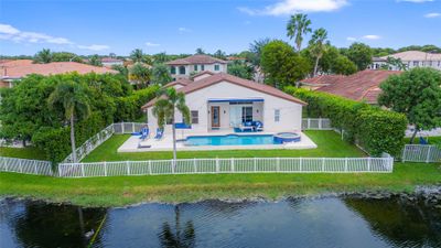 2256 Sw 132nd Ter, House other with 4 bedrooms, 3 bathrooms and null parking in Miramar FL | Image 3