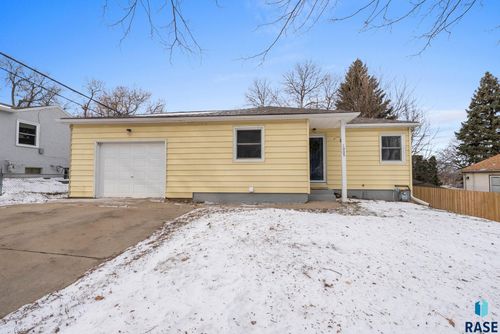 1005 S Tabbert Cir Circle, Sioux Falls, SD, 57103 | Card Image