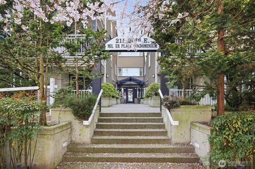 apt-105-215 20th Ave E, Seattle, WA, 98112-5398 | Card Image