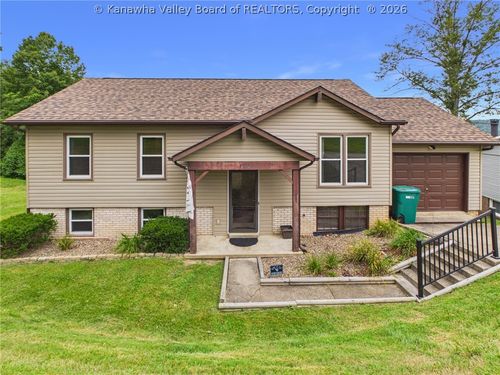 142 Westminster Dr, Culloden, WV, 25510-9657 | Card Image