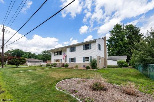 67 Greenbrook Dr, West Milford, NJ, 07480-2371 | Card Image