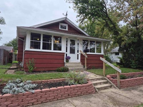 927 Oaklawn Street, South Bend, IN, 46615 | Card Image
