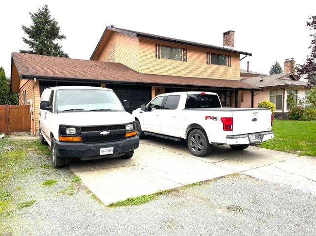 32711 Bellvue Crescent, House other with 4 bedrooms, 3 bathrooms and 4 parking in Abbotsford BC | Image 2
