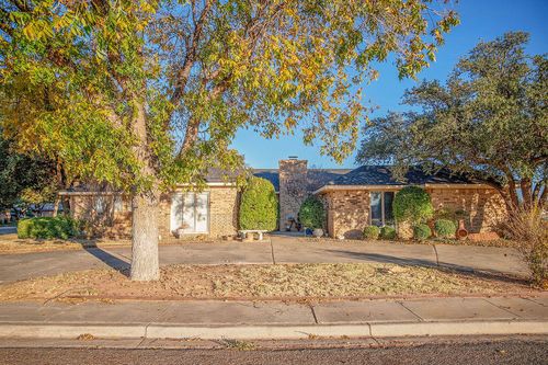 502 Santa Fe Dr, Denver City, TX, 79323-3752 | Card Image