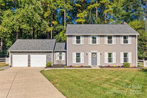 7304 Entwhistle Ct, Charlotte, NC, 28226-8254 | Card Image