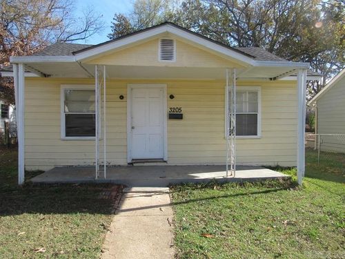 3205 Center St, Little Rock, AR, 72206-3186 | Card Image