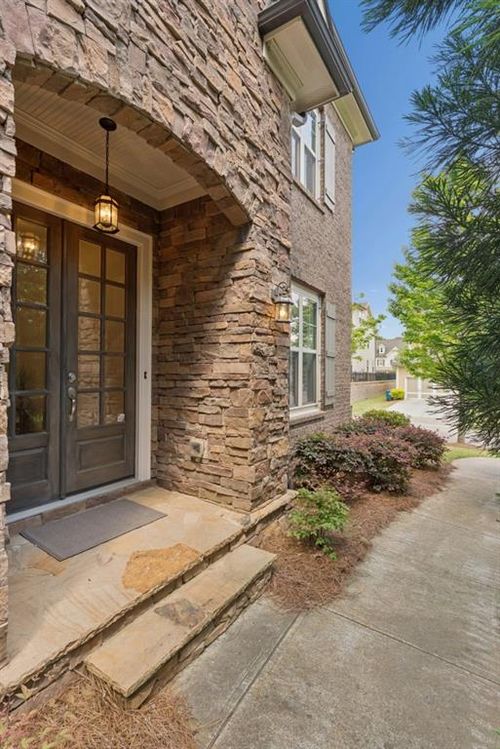 211 Saddle Rd, Alpharetta, GA, 30009-1815 | Card Image