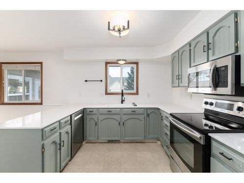 2516 Mountain View Ave, Longmont, CO, 80503-2307 | Card Image