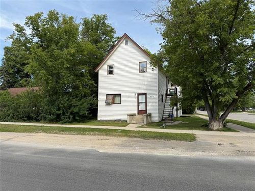 339 Eveline St, Selkirk, MB, R1A1M9 | Card Image