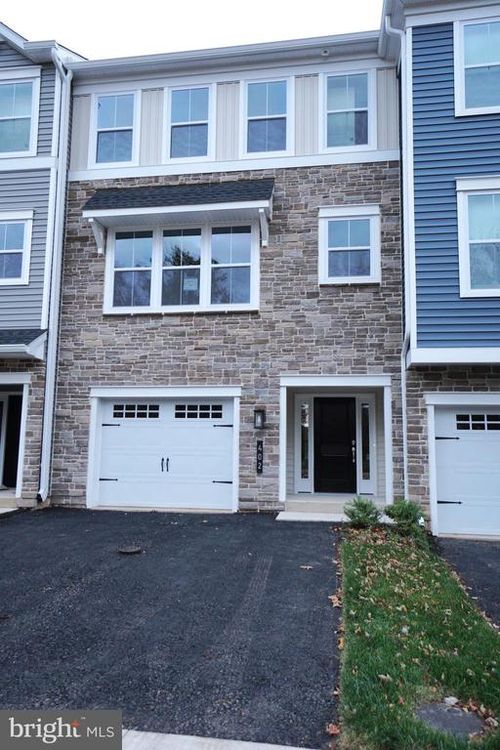402 Sydney Lane, LANSDALE, PA, 19446 | Card Image
