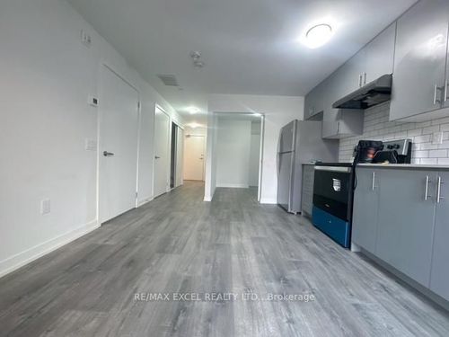403-3401 Ridgeway Dr, Mississauga, ON, L5L0B9 | Card Image