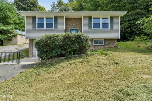 506 Chestnut Dr, Mountain City, TN, 37683-1963 | Card Image