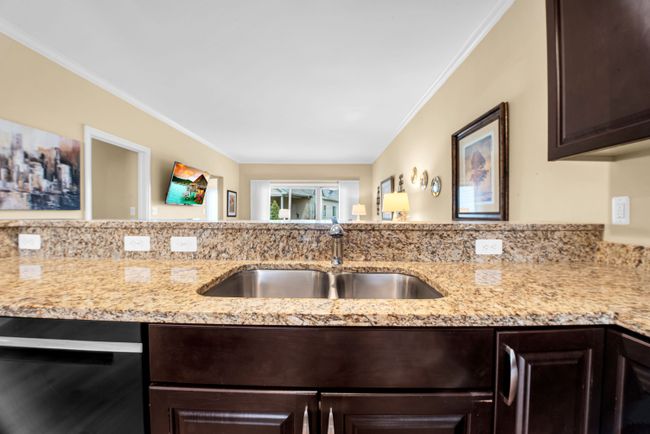 259 Victoria Dr, Condo with 2 bedrooms, 2 bathrooms and null parking in Dexter MI | Image 6