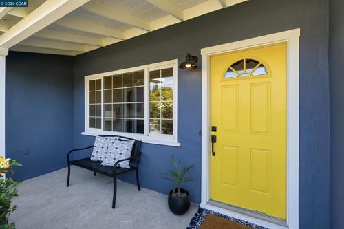 77 Cleopatra Dr, Pleasant Hill, CA, 94523-3447 | Card Image