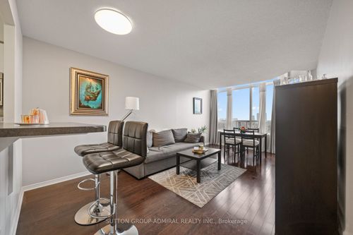 1103-81 Townsgate Dr, Thornhill, ON, L4J8E6 | Card Image