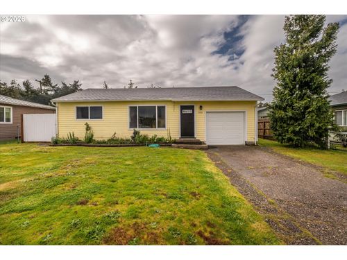 1540 Garfield St, North Bend, OR, 97459-1807 | Card Image